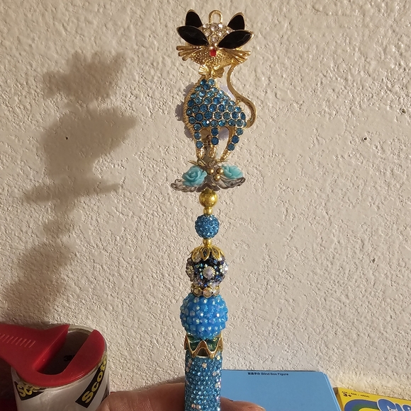Handmade Elegant Blue and Gold Cat Pen - Picture 2 of 2